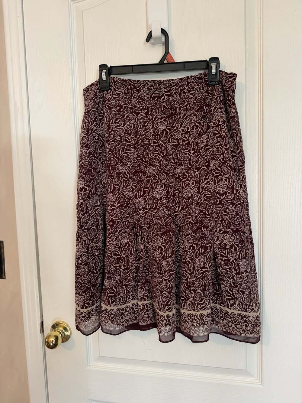 Ann Taylor 100% Silk Floral Pleated Lined Midi Skirt Size 12 Burgundy Cream